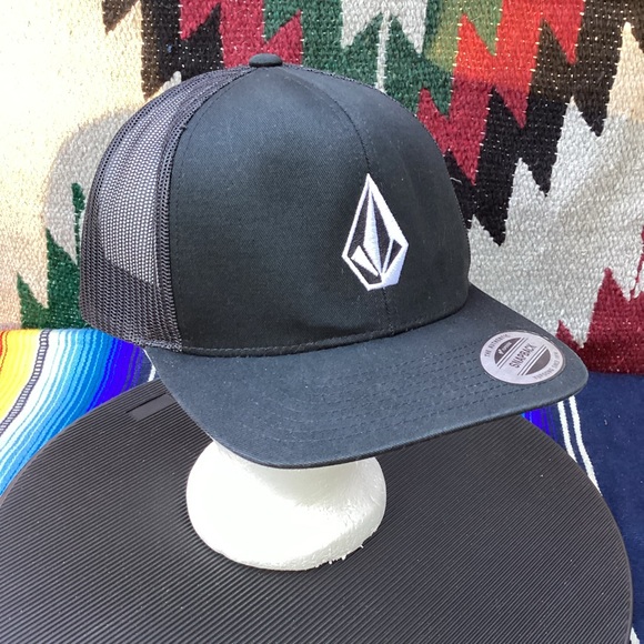 Volcom SnapBack Hat - Picture 8 of 13